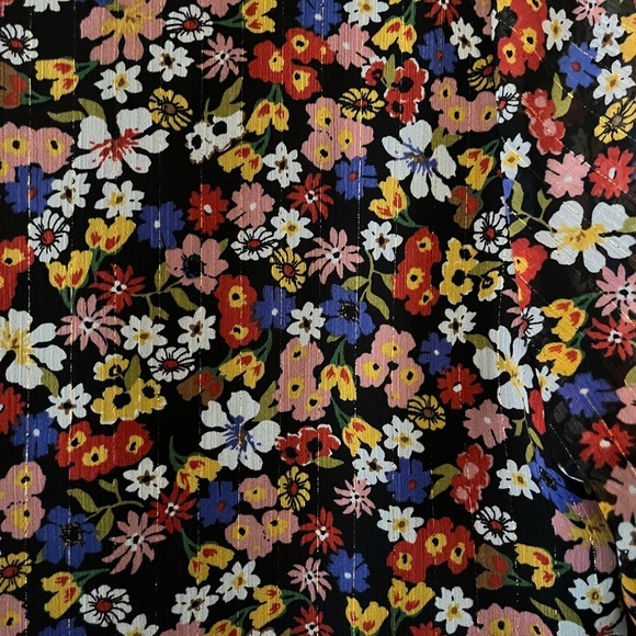 Violet + Claire Multicolor Floral V-Neck Blouse Women’s Size Medium - Picture 2 of 13